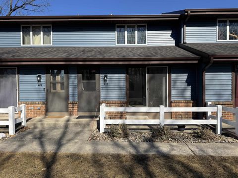 Photo of 225 Ba Wood Lane, Janesville, WI 53545 (MLS # 2016625)