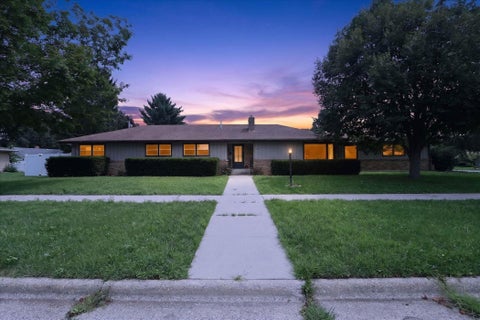 Property photo of 1230 N Harmony Drive, Janesville, WI 53545