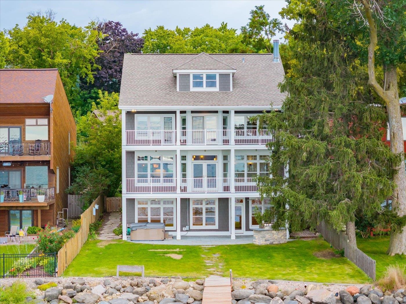 5511 Mendota Drive