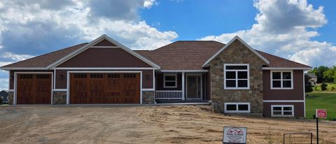 Photo of N7091 Still Point Trail, Pardeeville, WI 53954 (MLS # 2026633)