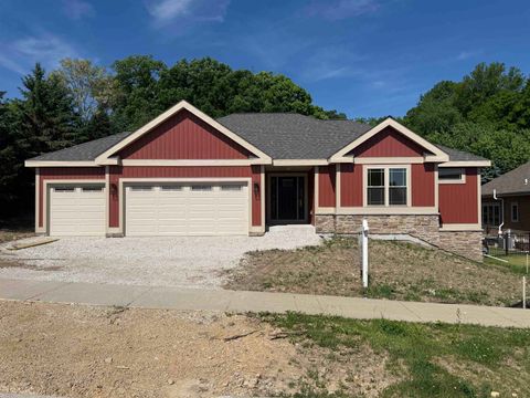 Photo of 3 Savannah Parkway, Deerfield, WI 53531 (MLS # 2026700)