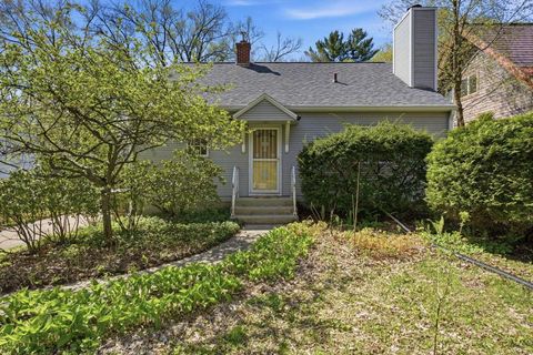 Photo of 5717 Cedar Place, Madison, WI 53705 (MLS # 2021825)