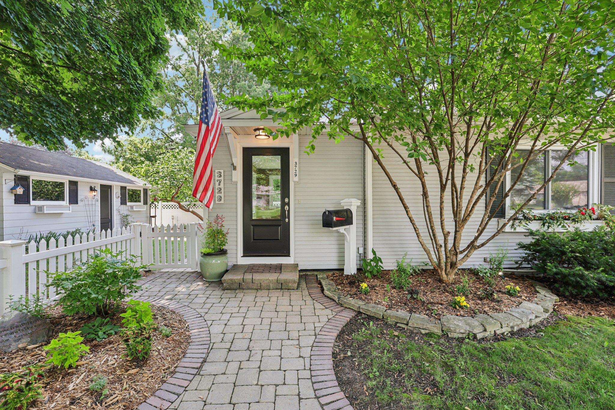 3729 Margaret Street