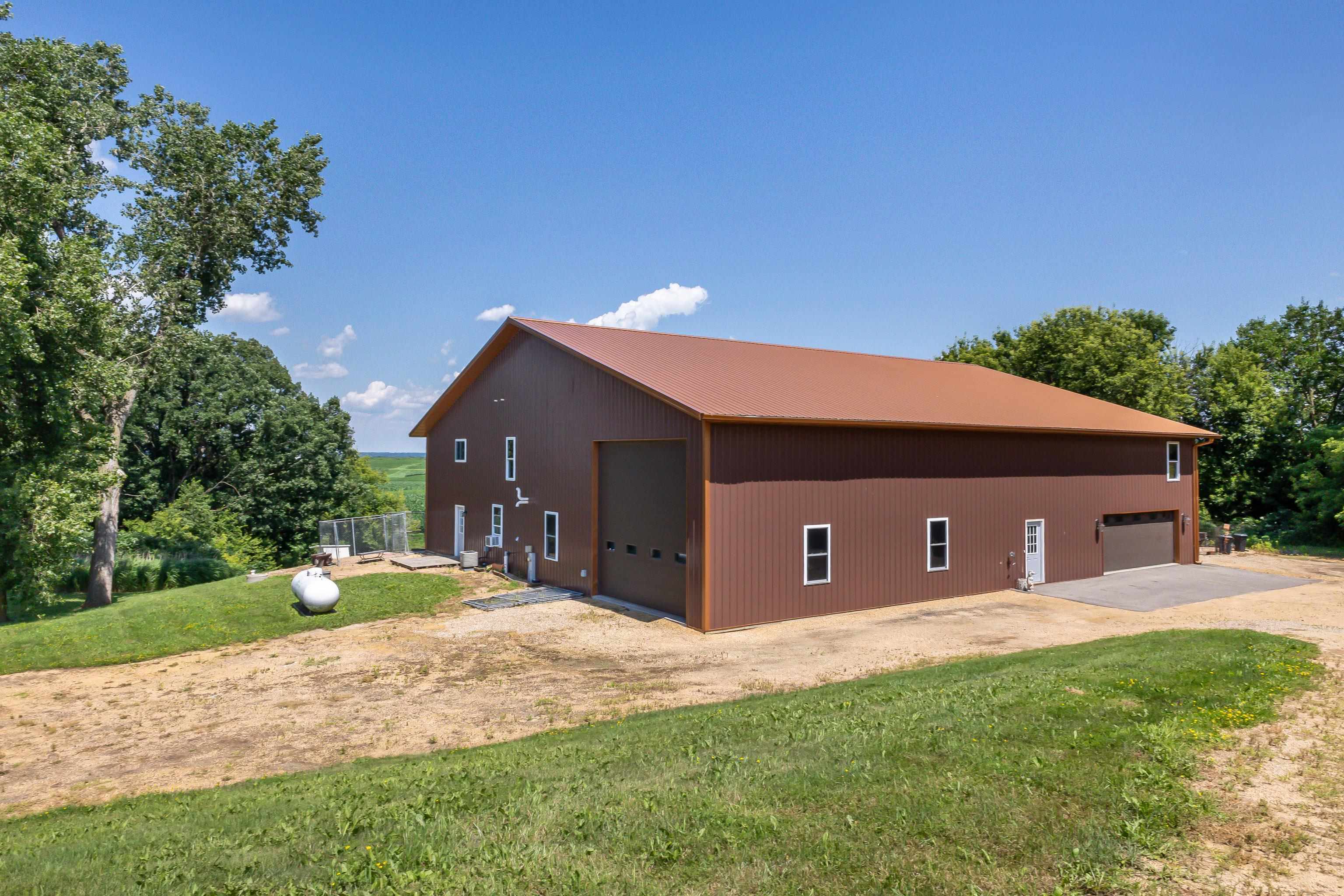 3886 Highway 61 & 35