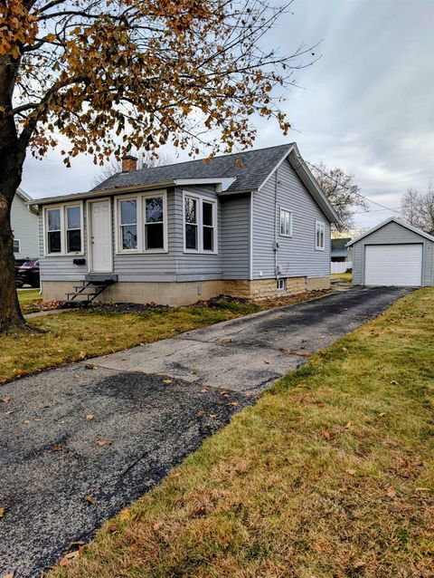 Photo of 517 W Jefferson Street, Waupun, WI 53963 (MLS # 2012956)