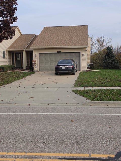 Photo of 4509 Ruger Avenue, Janesville, WI 53546 (MLS # 2035451)