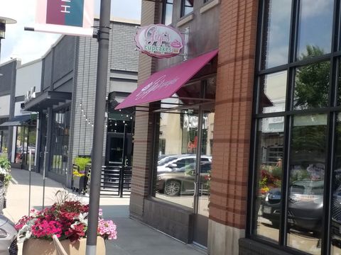 Photo of 554 N Midvale Boulevard, Madison, WI 53705 (MLS # 1981282) Photo of 554 N Midvale Boulevard, Madison, WI 53705 (MLS # 1981282)