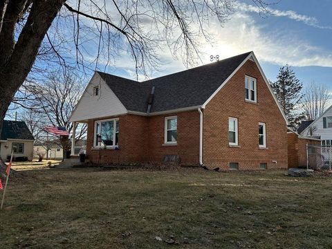 Photo of 526 WAUBUN Avenue, Waupun, WI 53963 (MLS # 2016810)
