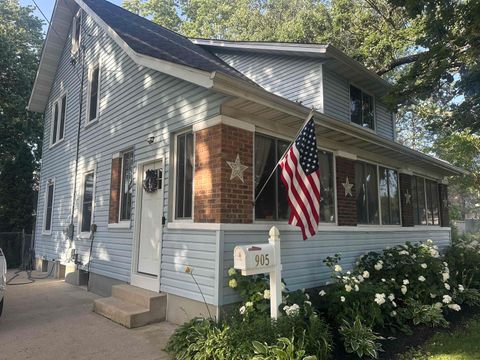 Photo of 905 4th Street, Brodhead, WI 53520 (MLS # 2027254)