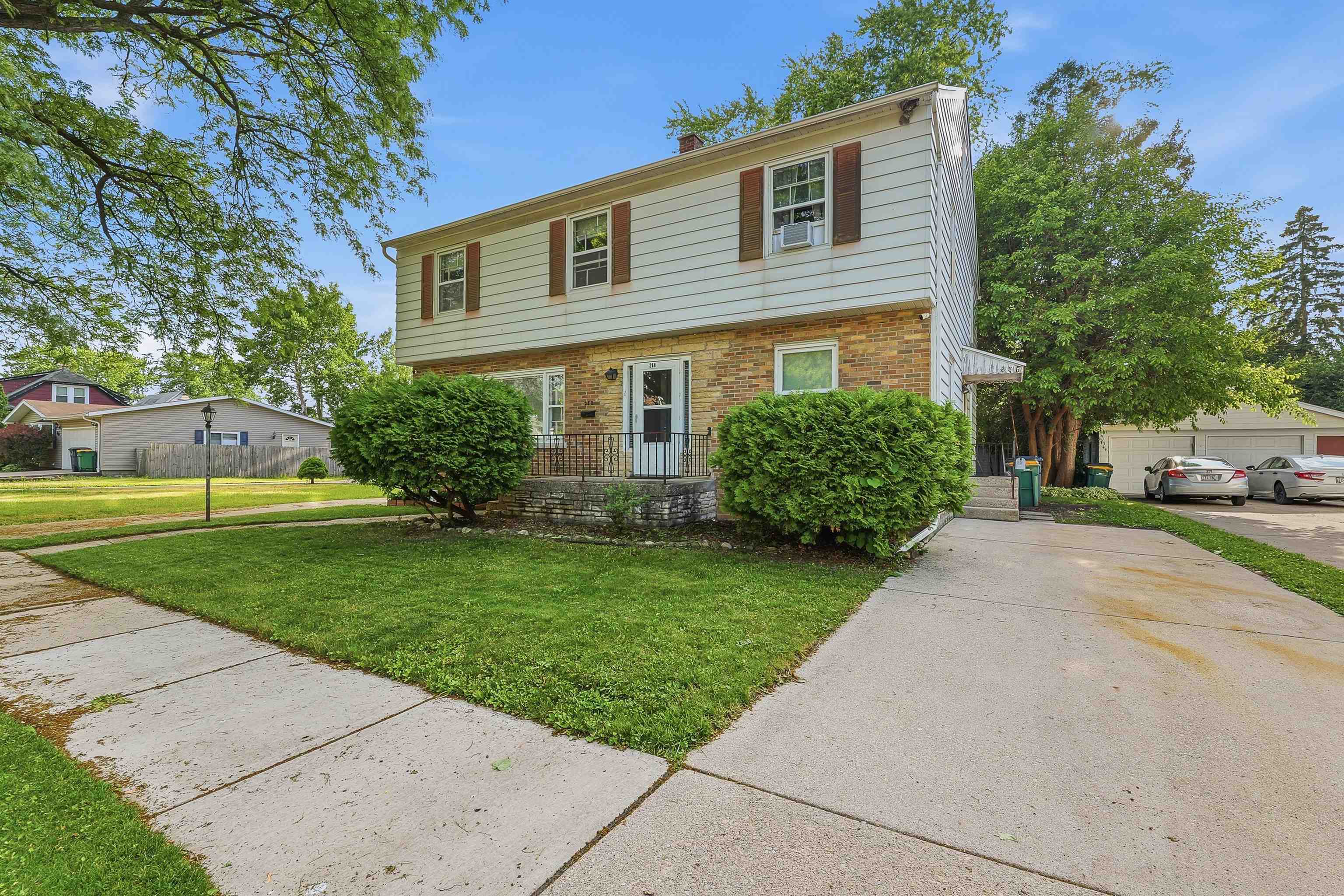 Photo 1 of 33 — 288 LLOYD Street, Fond Du Lac, WI 54935