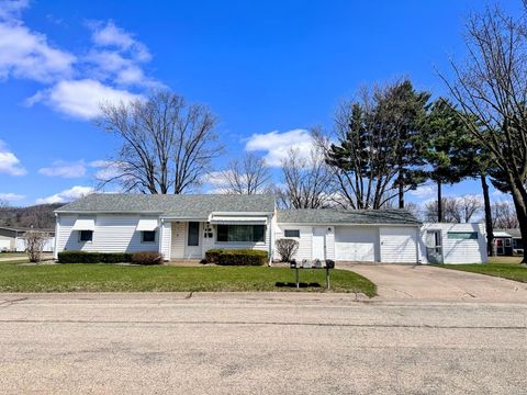 Photo of 1400 S 11th Street, Prairie Du Chien, WI 53821 (MLS # 2020257)