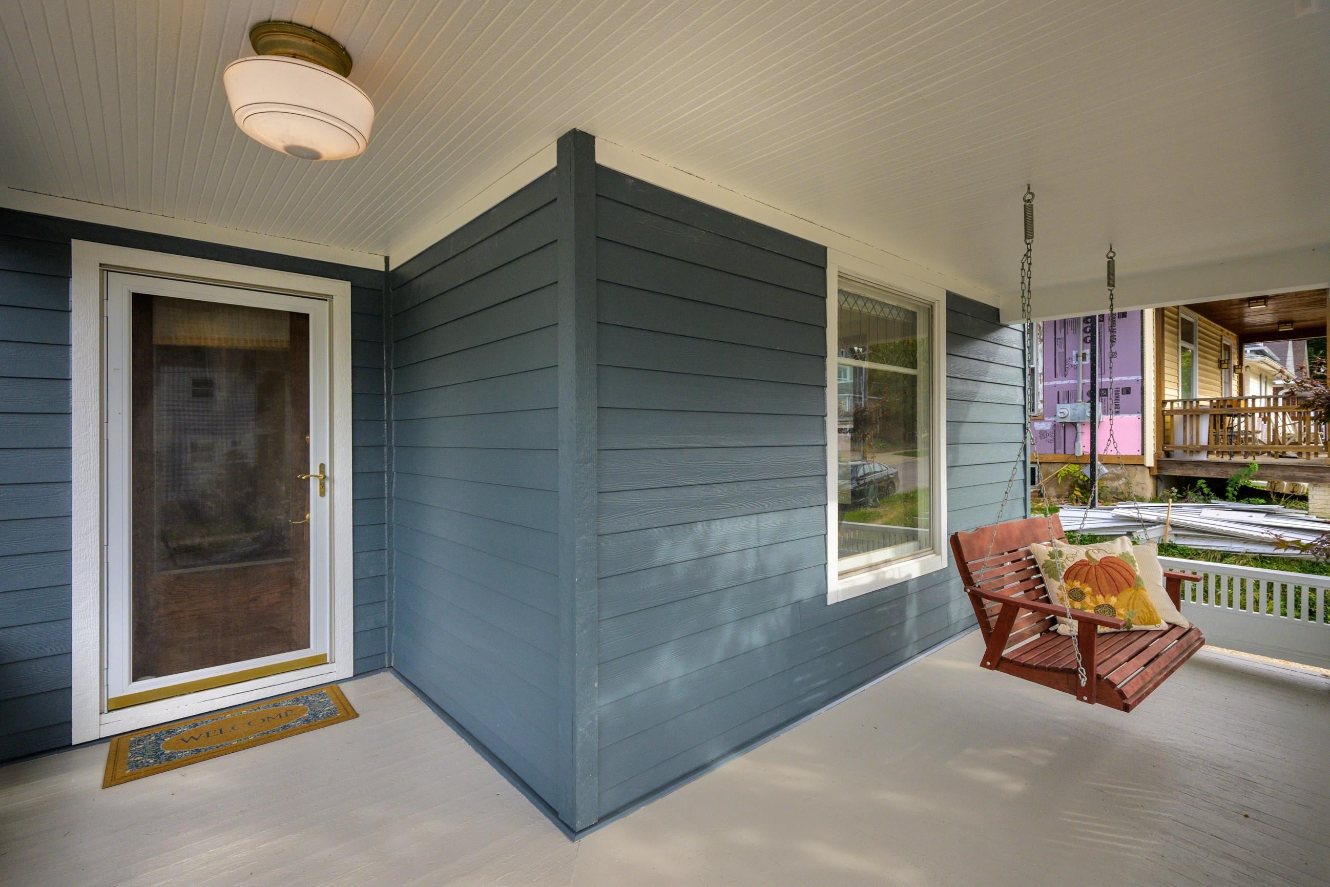 2122 Center Avenue
