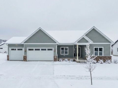 Photo of 7712 Larkspur Lane, DeForest, WI 53532 (MLS # 2014813)
