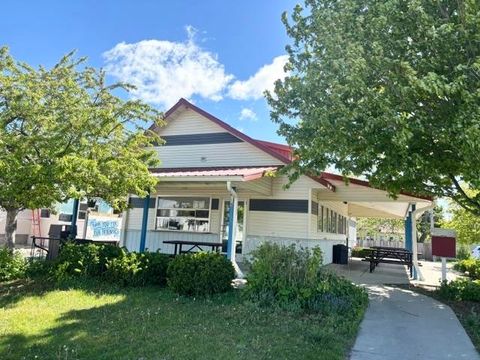 Photo of 718 S Main Street, Jefferson, WI 53549 (MLS # 2023192)