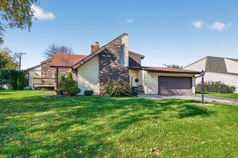 Photo of 6661 Charlie Grimm Road, Windsor, WI 53598 (MLS # 2035112)