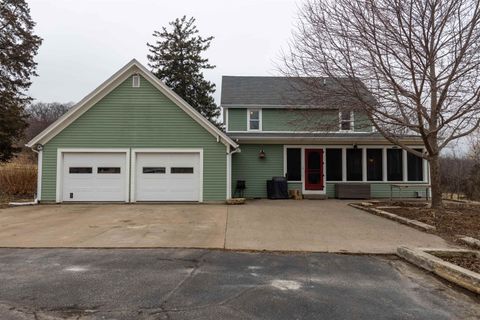 Photo of 4989 N Ford Road, Scales Mound, IL 61075 (MLS # 2019891)