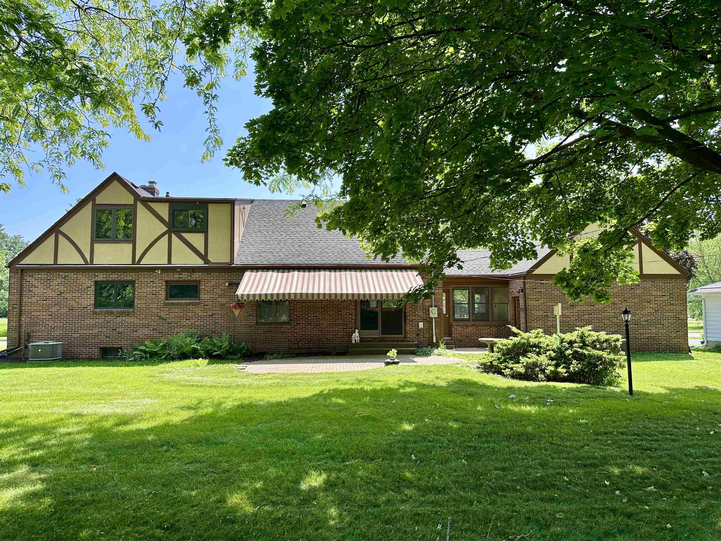 Stoughton, Wisconsin 53589, United States, 4 Bedrooms Bedrooms, ,2 BathroomsBathrooms,Residential,Active,154006