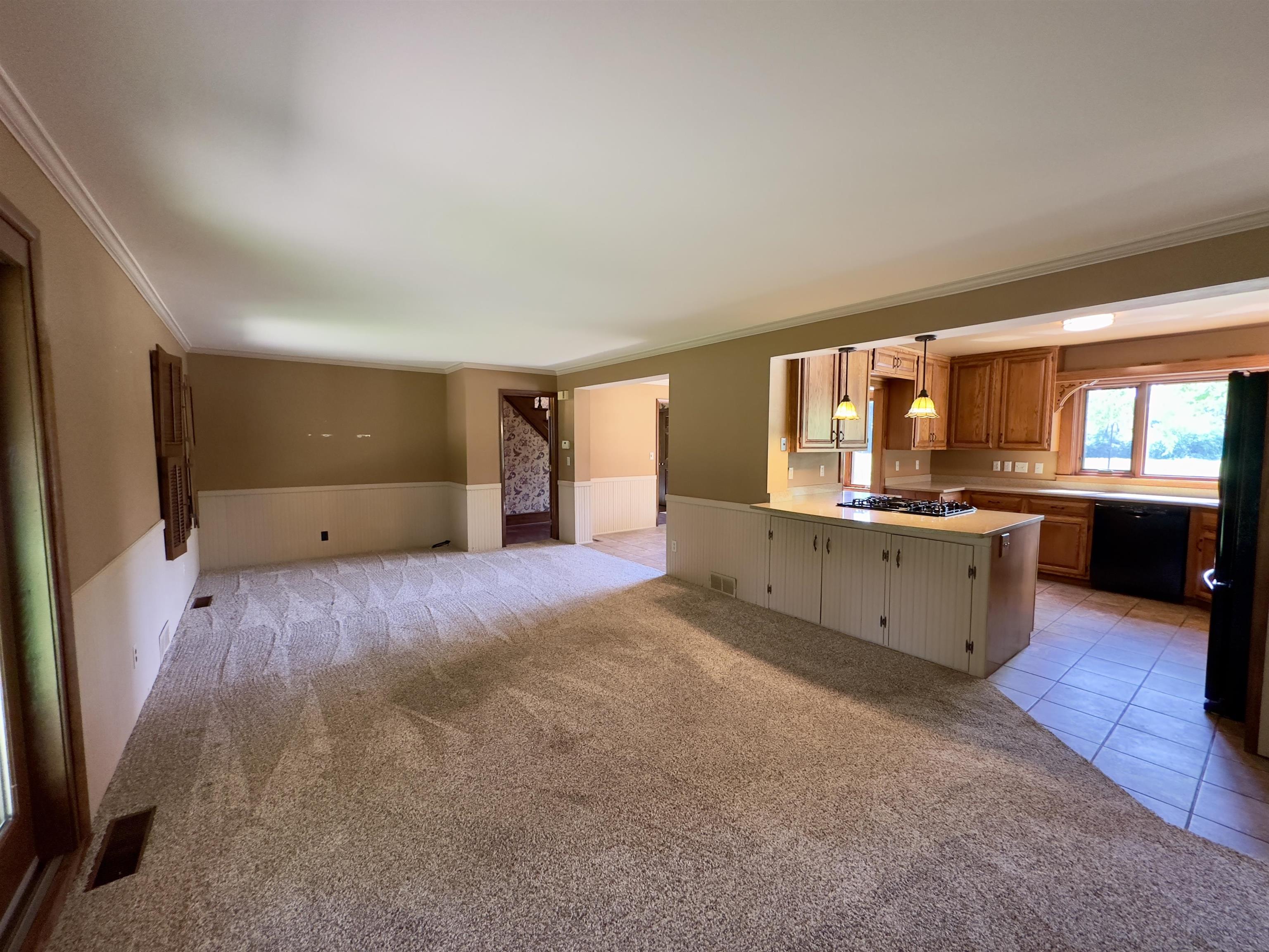 Stoughton, Wisconsin 53589, United States, 4 Bedrooms Bedrooms, ,2 BathroomsBathrooms,Residential,Active,154006