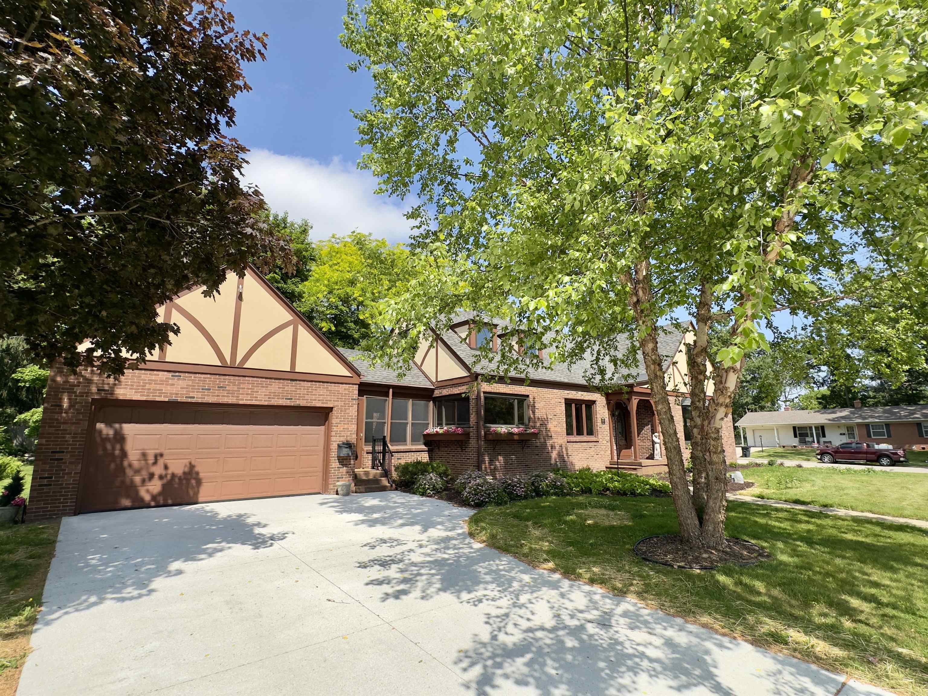 Stoughton, Wisconsin 53589, United States, 4 Bedrooms Bedrooms, ,2 BathroomsBathrooms,Residential,Active,154006