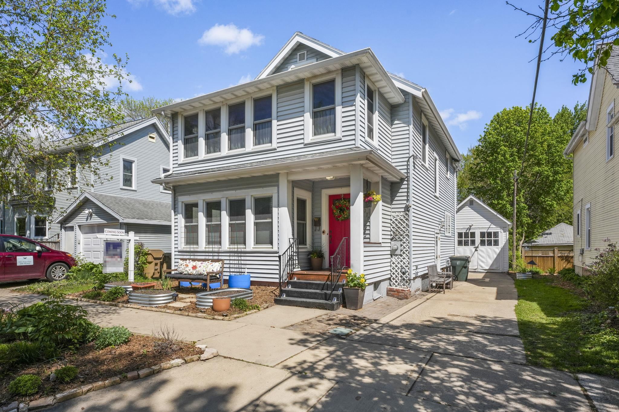 3010 Fairview Street