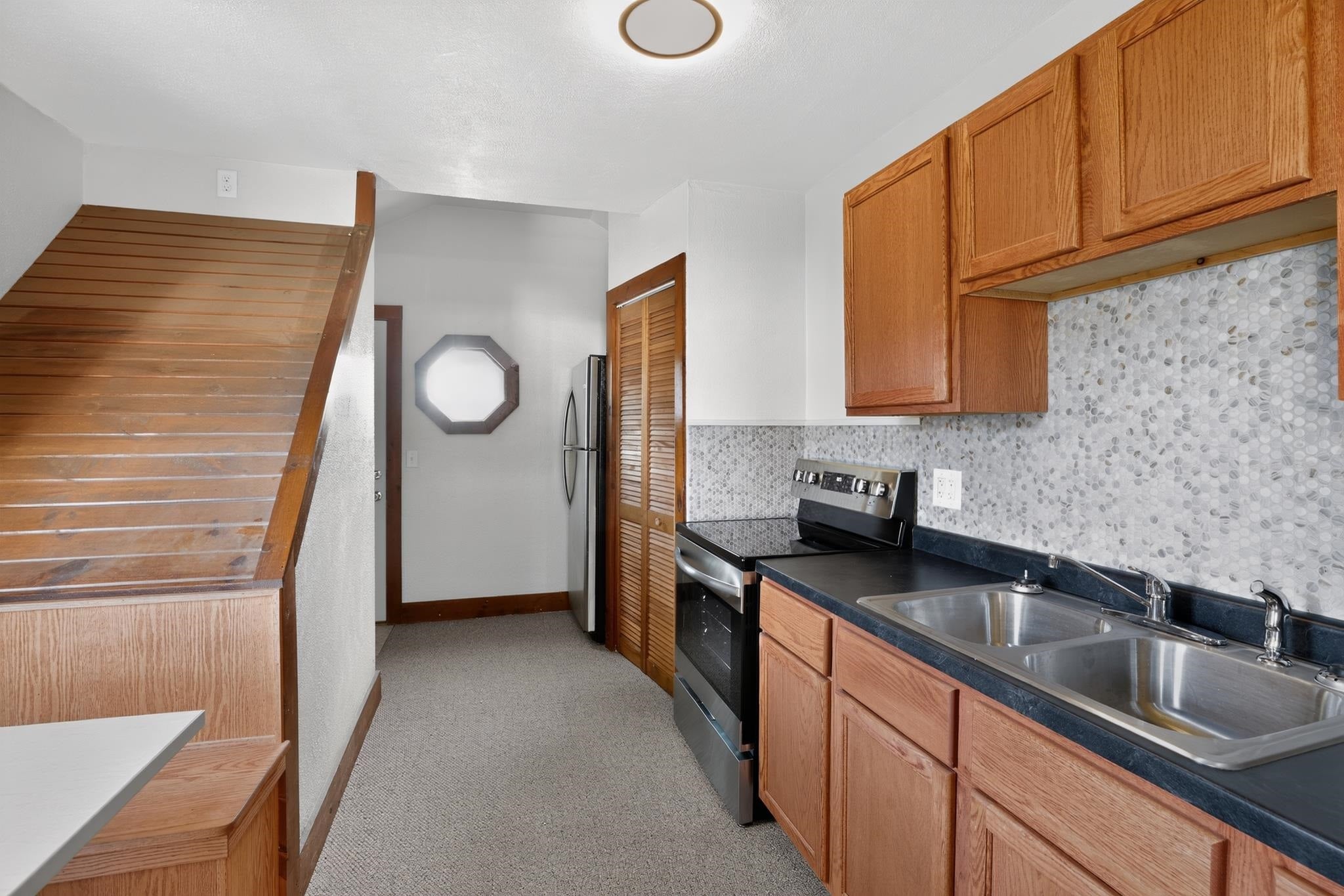 971 Industrial Court - Photo 2