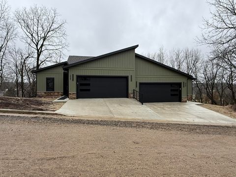 Photo of 225 Whitetail Lane 28 #28, Deerfield, WI 53531 (MLS # 2001619)