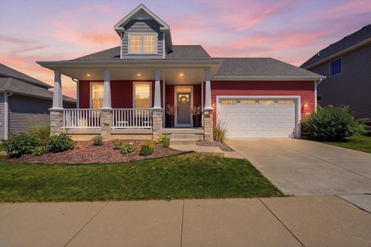 1817 Red Fern Lane