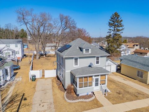 811 W Franklin Street, Portage, WI 53901 - #: 1995172