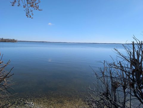 Photo of 2056 Barber Drive, Stoughton, WI 53589 (MLS # 2018418)