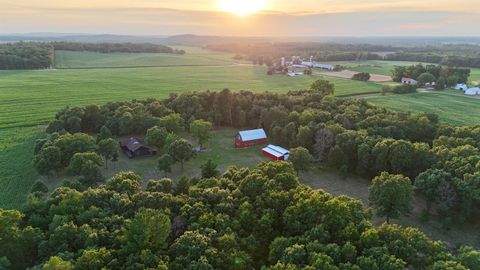 Photo of W5587 County Road Z, Westfield, WI 53964 (MLS # 2027721)