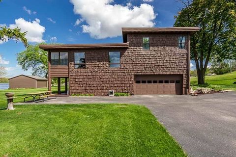 Photo of 3004 Riverside Drive, Beloit, WI 53511 (MLS # 2022709)