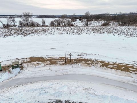 Photo of Lot 10 Frostwood Valley Condominium Association Avenue, Verona, WI 53593 (MLS # 2015175)