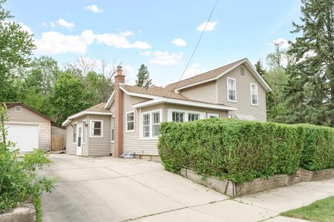 Photo of 320 S Pearl Street, Janesville, WI 53548 (MLS # 2024170)
