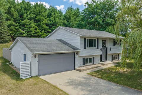 Photo of 937 Justin Circle, Reedsburg, WI 53959 (MLS # 2029949)