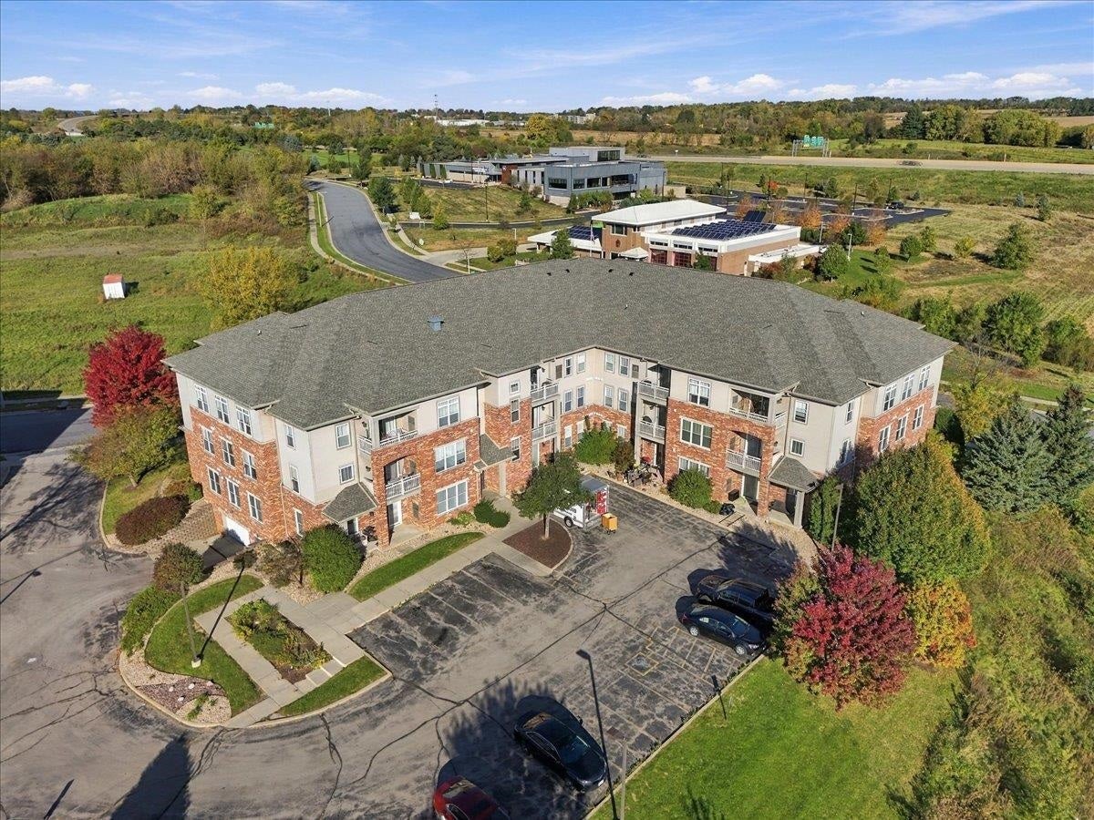 141 Metro Terrace 301