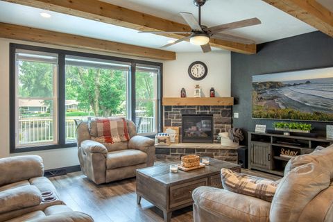 Tiny photo for 155 Washington Street, Winneconne, WI 54986 (MLS # 2006036)