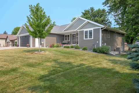 Tiny photo for 155 Washington Street, Winneconne, WI 54986 (MLS # 2006036)