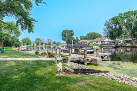 Tiny photo for 155 Washington Street, Winneconne, WI 54986 (MLS # 2006036)