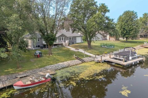 Tiny photo for 155 Washington Street, Winneconne, WI 54986 (MLS # 2006036)