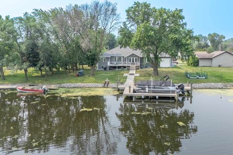 Tiny photo for 155 Washington Street, Winneconne, WI 54986 (MLS # 2006036)