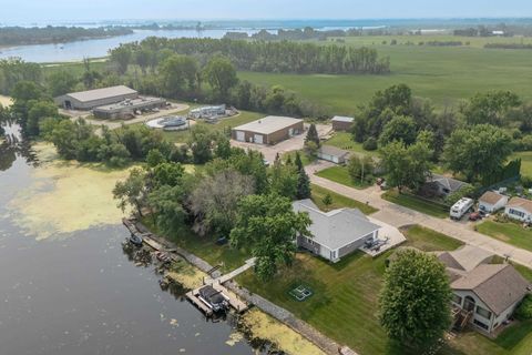 Tiny photo for 155 Washington Street, Winneconne, WI 54986 (MLS # 2006036)