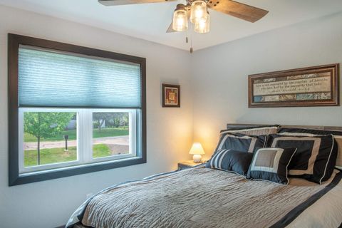 Tiny photo for 155 Washington Street, Winneconne, WI 54986 (MLS # 2006036)