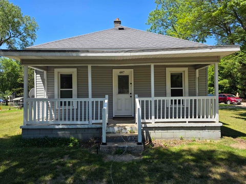 Photo of 607 S Miller Street, Oxford, WI 53952 (MLS # 2026721)