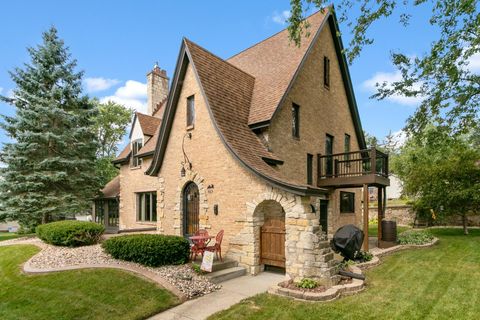 Photo of 523 W Edgewater Street, Portage, WI 53901 (MLS # 2007952)