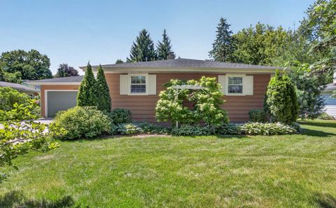 Photo of 5305 Retana Drive, Madison, WI 53714 (MLS # 2024445)