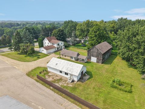 Photo of 616 N Main Street, Cottage Grove, WI 53527 (MLS # 2006065)