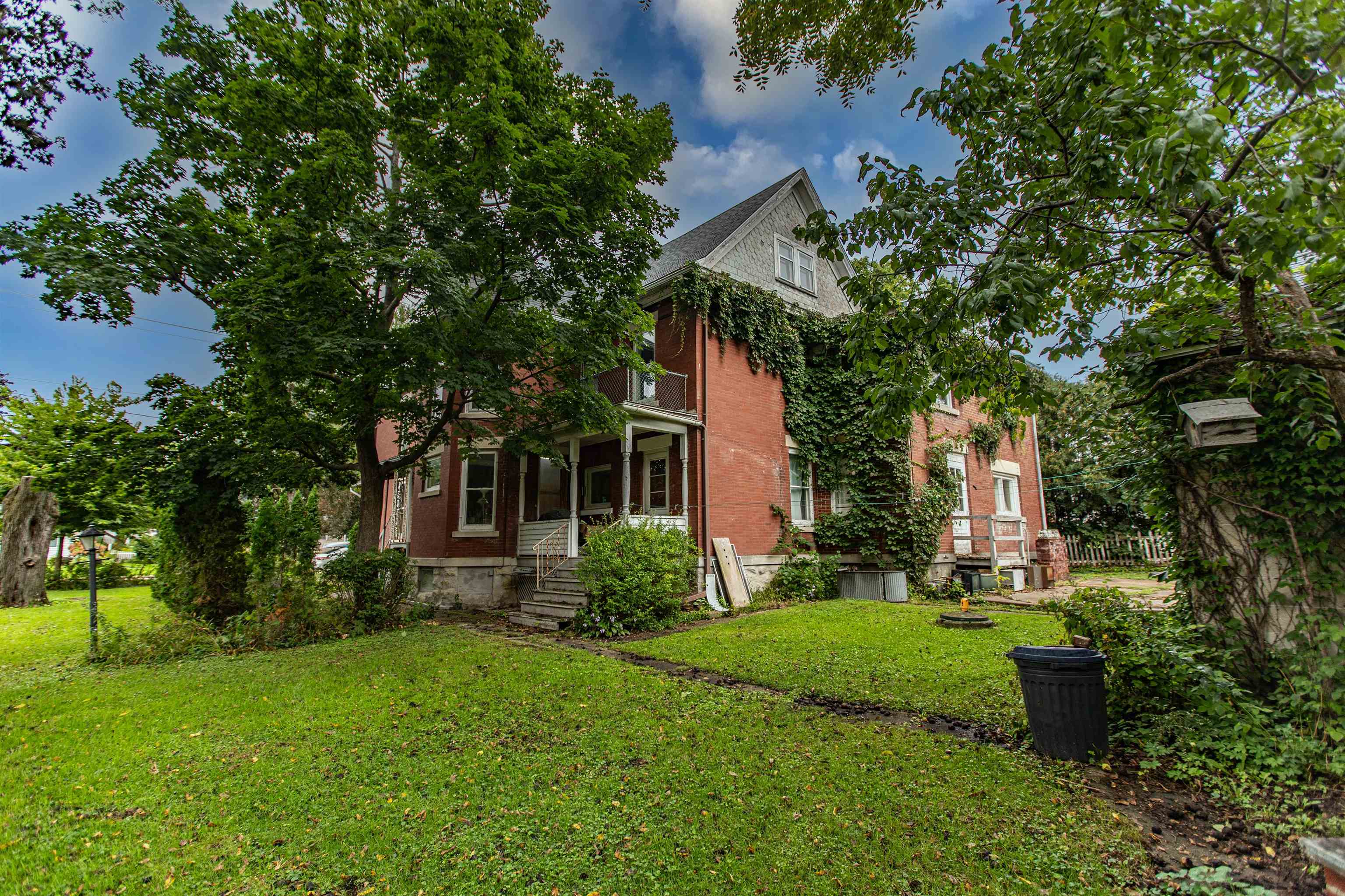 385 N 2nd Street
