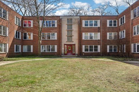 Photo of 35 Sherman Terrace 3 #3, Madison, WI 53704 (MLS # 2020352)