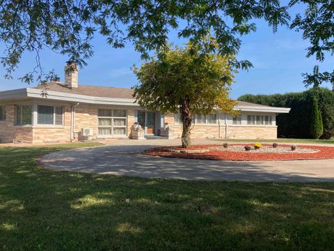 Photo of 638 Vine Street, West Bend, WI 53095 (MLS # 2010114)