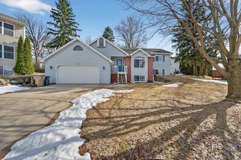 Photo of 15 Naylor Circle, Madison, WI 53719 (MLS # 2019073)